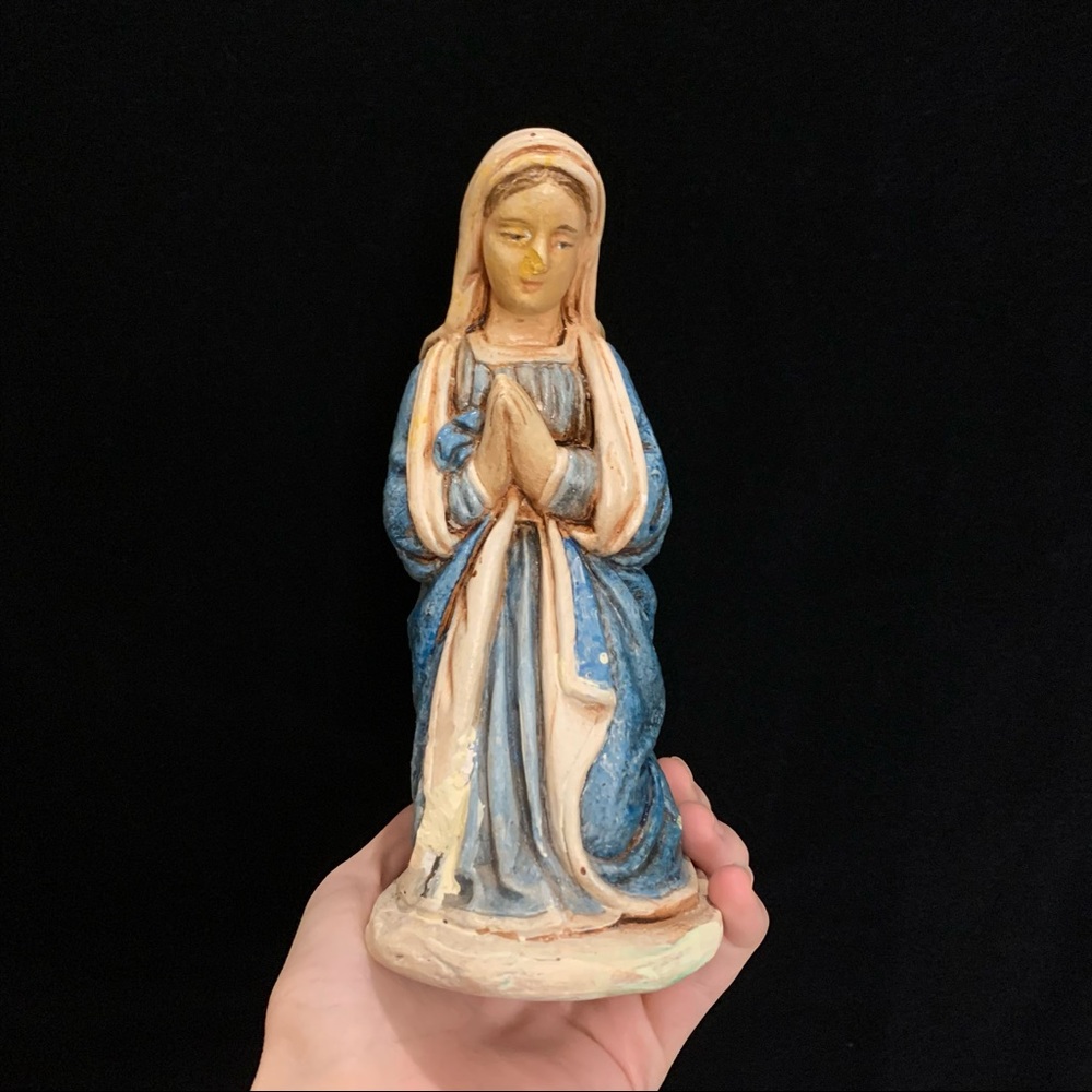 Vintage Kneeling Praying Mary Ceramic Religious Figurine Plak-Shack // FLAWS